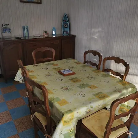 Holiday home Maison De A 200m De La Avec Jardin, Pour 5 Pers. A - Fr-1-540-181