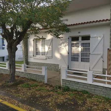 Holiday home Maison De A 200m De La Avec Jardin, Pour 5 Pers. A - Fr-1-540-181